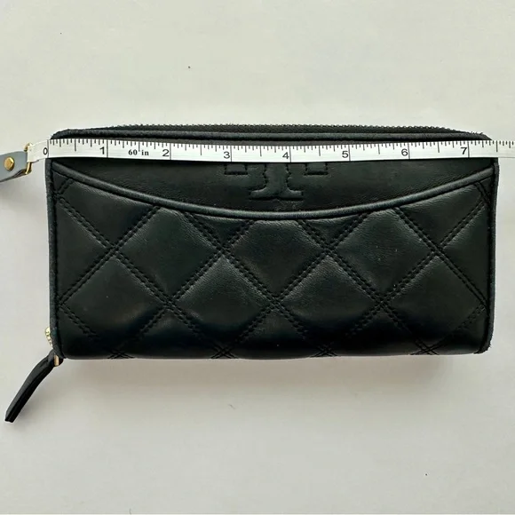 Authentic Tory Burch Savannah Continental Black Quilted Zip Wallet Women’s - Picture 7 of 9